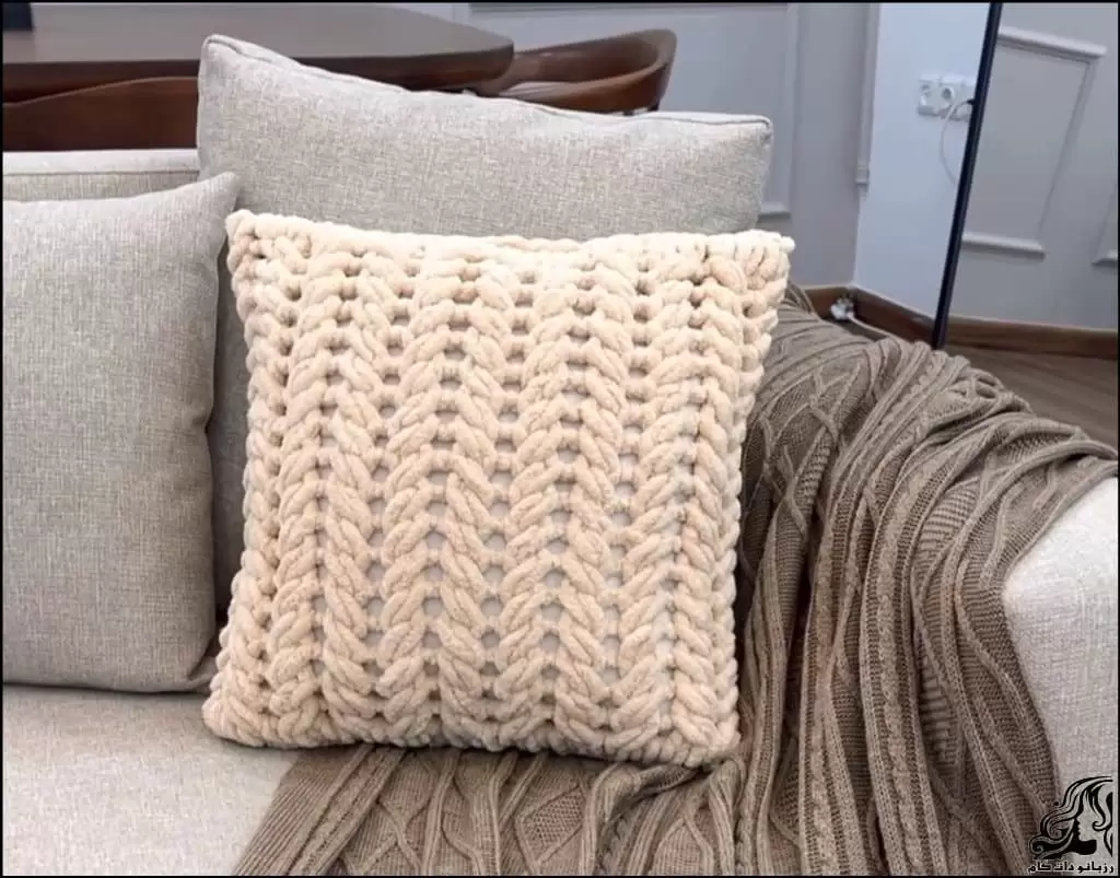 https://up.rozbano.com/view/3866222/Puffy%20cushion%20tutorial.webp