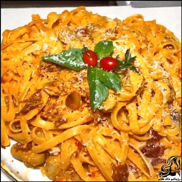 https://up.rozbano.com/view/3426192/Red%20bacon%20and%20mushroom%20pasta.jpg