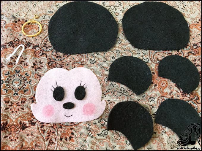 https://up.rozbano.com/view/3329400/Sewing%20Mickey%20Mouse%20felt%20bag-02.jpg