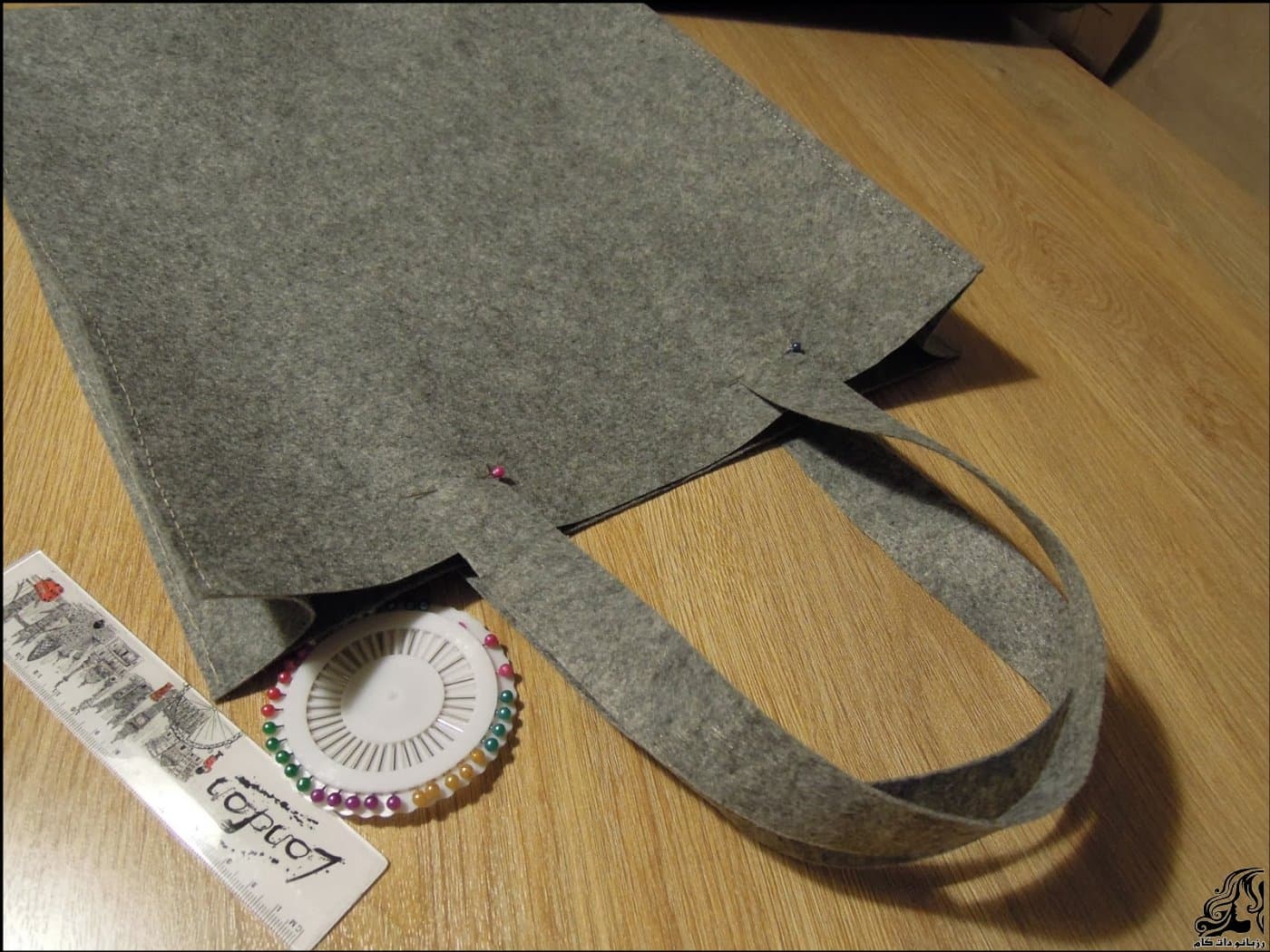 https://up.rozbano.com/view/2875365/Sewing%20handbag%20Felt-08.jpg