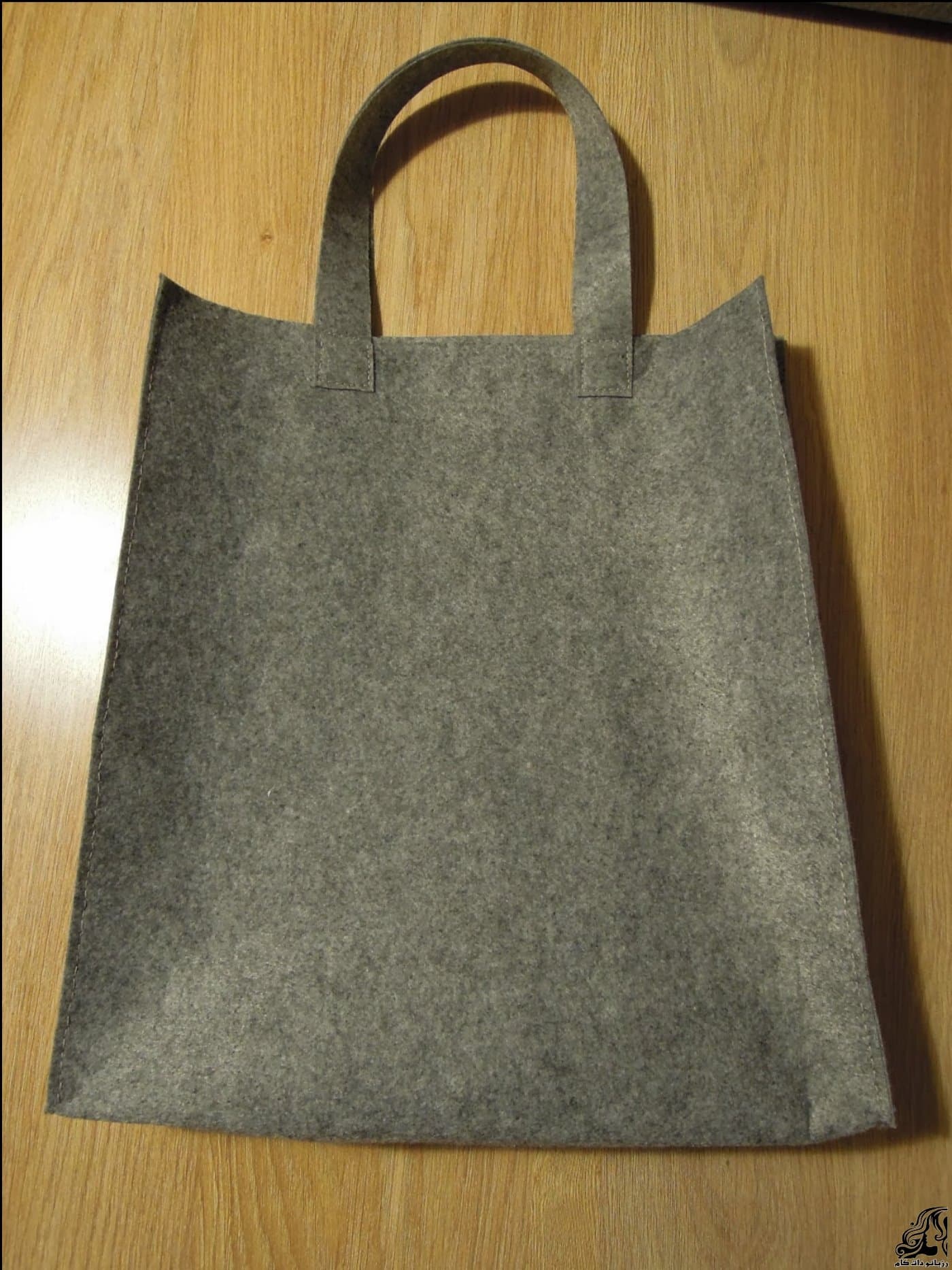https://up.rozbano.com/view/2875366/Sewing%20handbag%20Felt-09.jpg