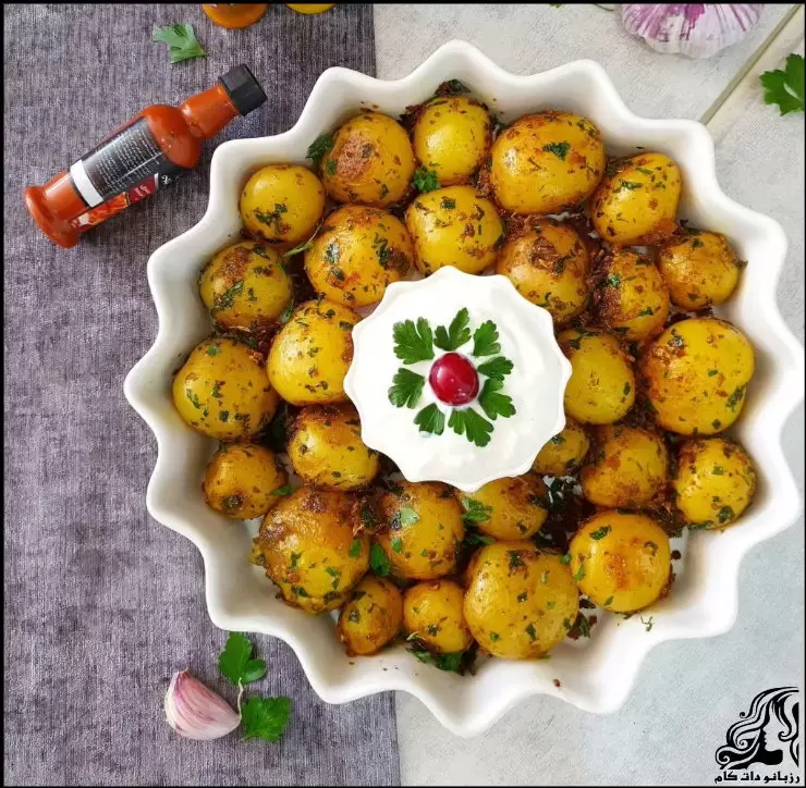 https://up.rozbano.com/view/3776300/Tanori%20potatoes%20without%20oven%20recipe.webp