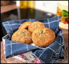 طرز تهیه نان پنیر و سبزی سنتی ایرانی، یک صبحانه سالم و خوشمزه - Traditional20Iranian20cheese20bread20and20vegetables20recipe 02