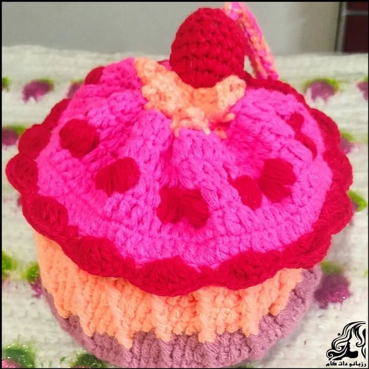 https://up.rozbano.com/view/3531255/Tutorial%20on%20how%20to%20make%20a%20cupcake%20makeup%20bag.jpg