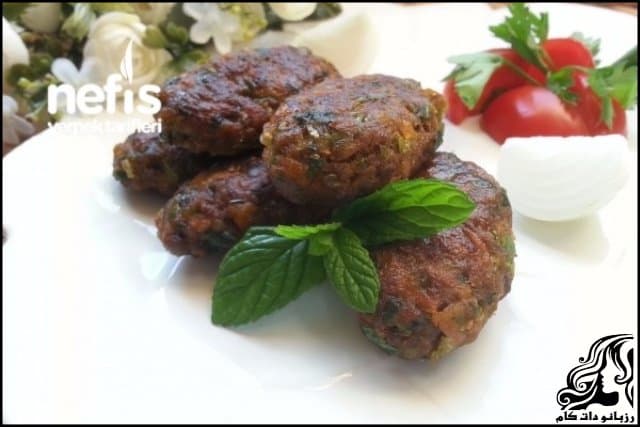 https://up.rozbano.com/view/2897473/Vegetable%20Dumplings.jpg