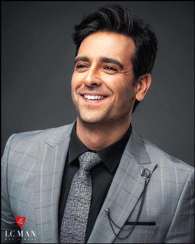 https://up.rozbano.com/view/3383410/Who%20are%20the%20most%20beautiful%20Iranian%20male%20actors-01.jpg