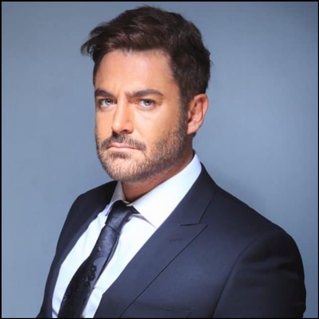 https://up.rozbano.com/view/3383412/Who%20are%20the%20most%20beautiful%20Iranian%20male%20actors-03.jpg