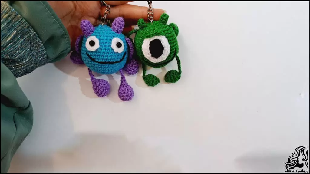 https://up.rozbano.com/view/3817468/crochet%20Jasuichi%20Sullivan%20and%20Mike%20tutorial-01.webp