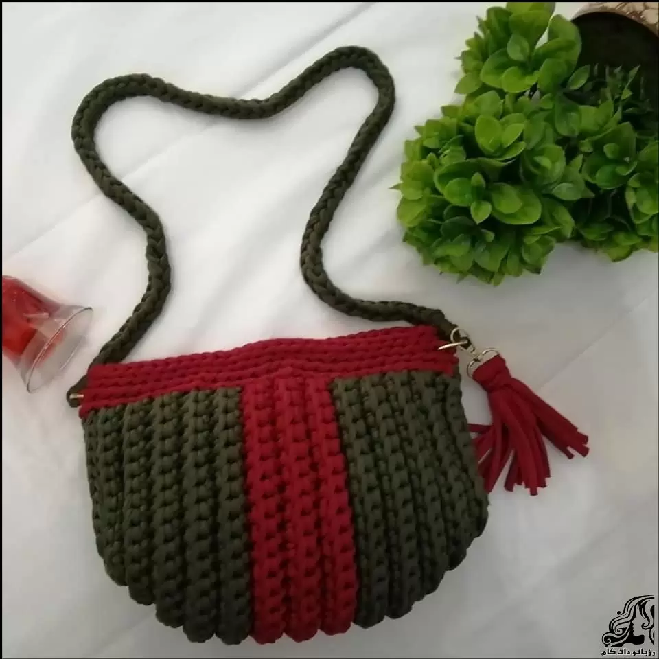 https://up.rozbano.com/view/3931604/crochet%20Stylish%20and%20simple%20handmade%20girls%20bag%20tutorial-01.webp