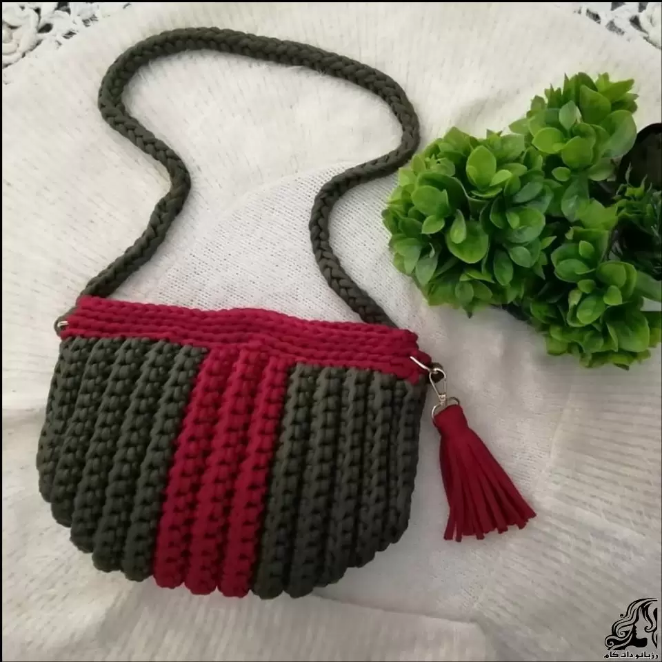 https://up.rozbano.com/view/3931603/crochet%20Stylish%20and%20simple%20handmade%20girls%20bag%20tutorial-03.webp