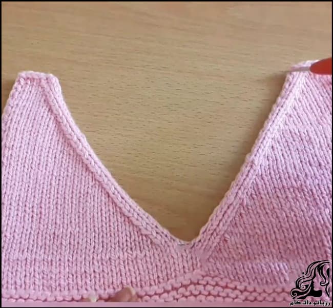 https://up.rozbano.com/view/3690018/crochet%20V%20neck%20tutorial.jpg