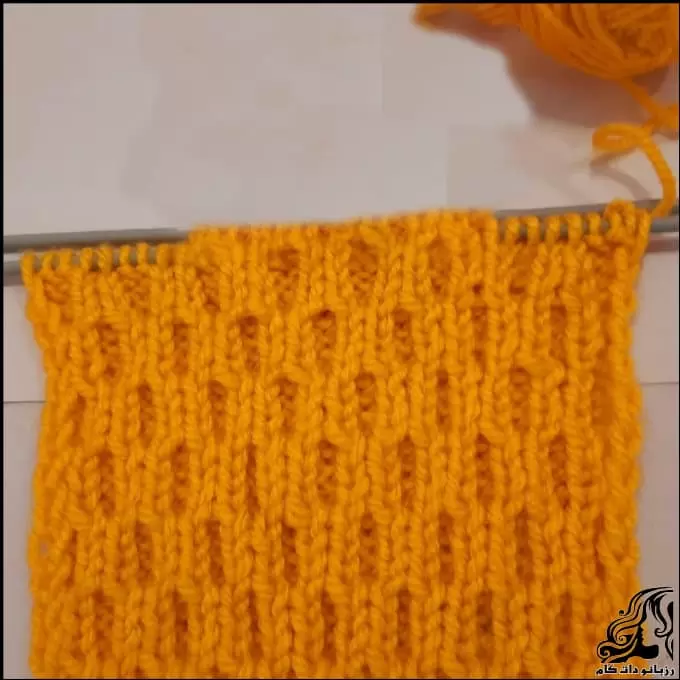 https://up.rozbano.com/view/3727805/crochet%20Vertical%20bee%20tutorial.webp