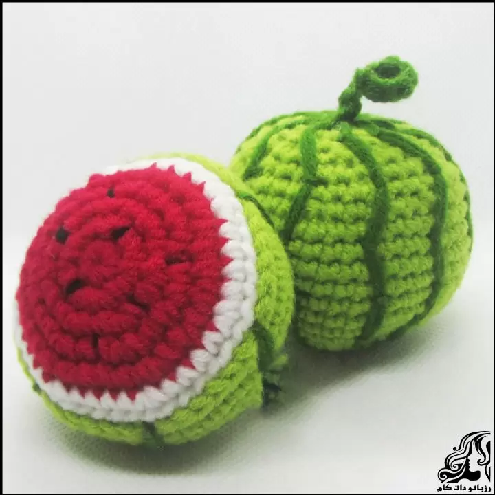 https://up.rozbano.com/view/3957100/crochet%20Watermelon%20pendant%20for%20Yalda%20night%20tutorial.webp