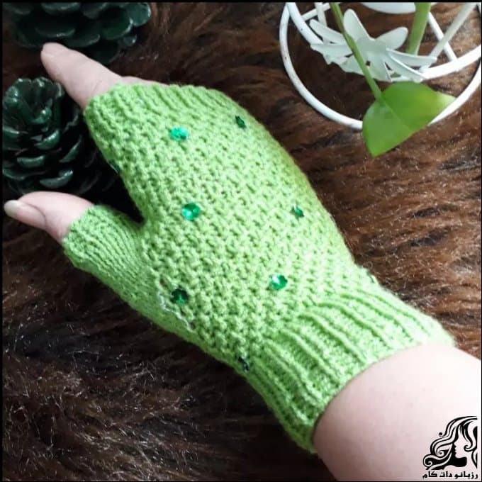 https://up.rozbano.com/view/3571073/knitted%20Fingerless%20gloves%20for%20girls%20tutorial-02.jpg