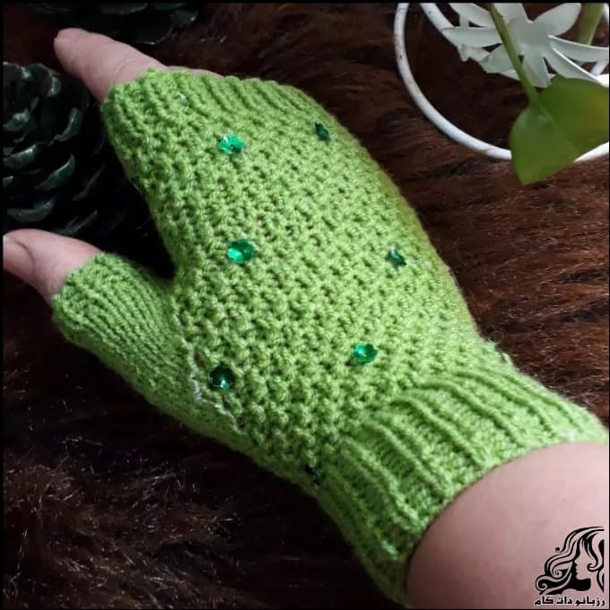 https://up.rozbano.com/view/3571075/knitted%20Fingerless%20gloves%20for%20girls%20tutorial-04.jpg