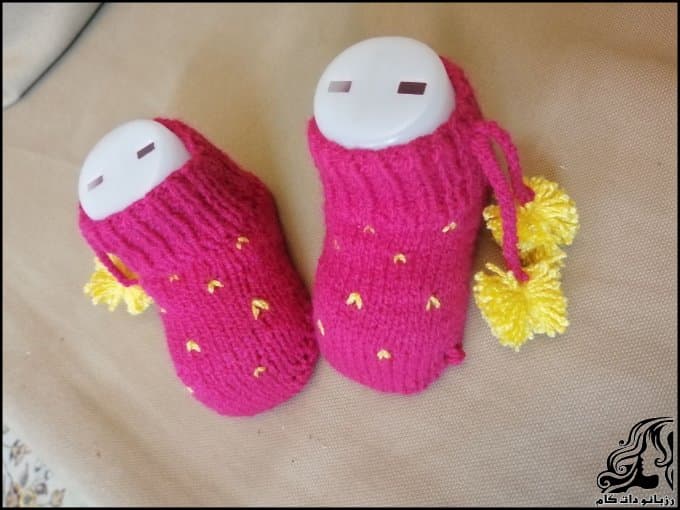 https://up.rozbano.com/view/3582749/knitted%20baby%20booties%20tutorial.jpg