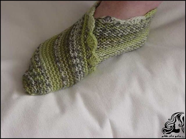 https://up.rozbano.com/view/3569544/knitted%20slippers%20on%20felt%20soled%20tutorial-01.jpg