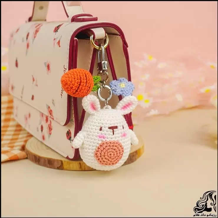 https://up.rozbano.com/view/3757019/rabbit%20bunny%20crochet%20doll%20keyring-02.webp