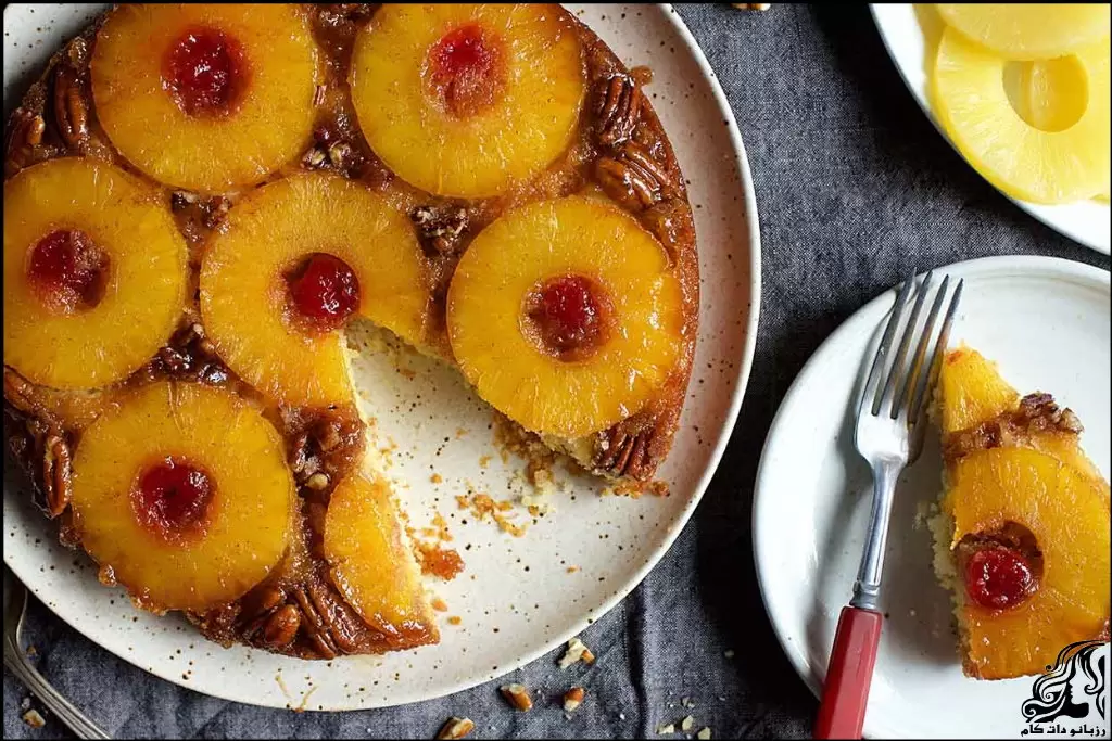 https://up.rozbano.com/view/4017781/training%20chocolate%20cake%20and%20pineapple.webp