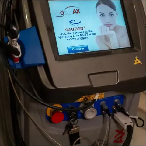 دستگاه لیزر الکساندرایت موتوس دکا در مشهد: لیزر حذف موهای زائد بدون درد - Alexandrite20laser20device20Motos20Deca20in20Mashhad 03