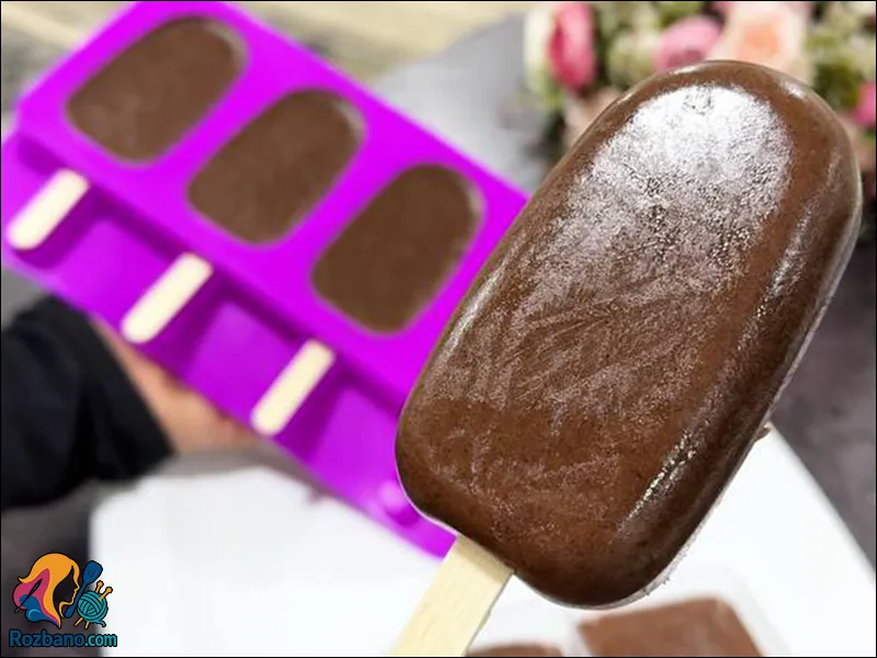 طرز تهیه بستنی شکلاتی رژیمی بدون شکر و خامه