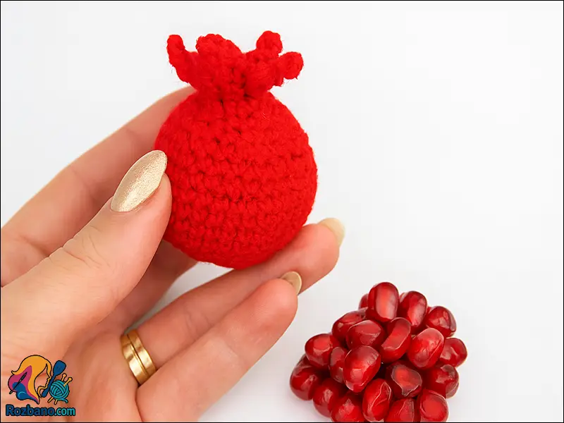 آموزش بافت گیفت انار شب یلدا با قلاب و کاموا