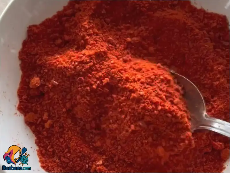 پودر پاپریکای خانگی آماده در ظرف