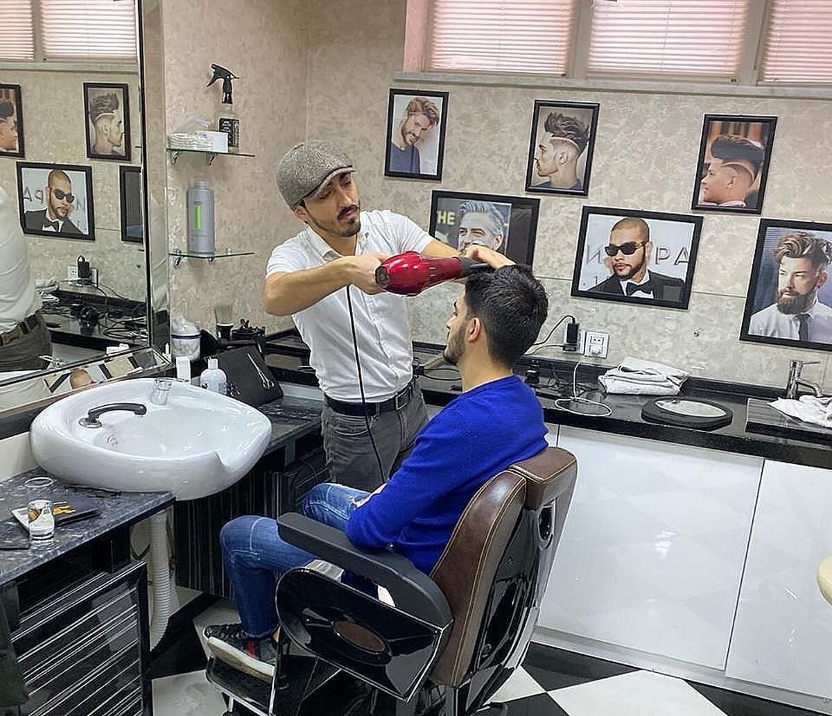 عکس | خلاقیت خنده‌دار آرایشگر خوش ذوق در طراحی ریش مشتری حماسه ساز شد / سلطان اصلاح ریش در خاورمیانه😂