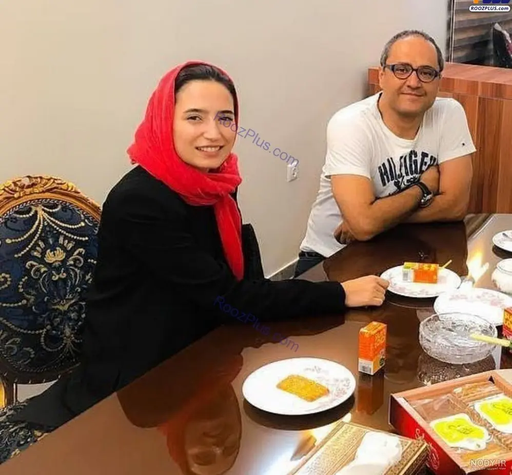 نگاهی به چیدمان منزل ۴۰۰ متری نگار جواهریان و رامبد جوان با وسایل نوردخت/ کفپوش چوبی ،مبلمان مدرن سبزرنگ و پنجره قدی با ویو ابدی - نگارجواهریانورامبدجوان 1