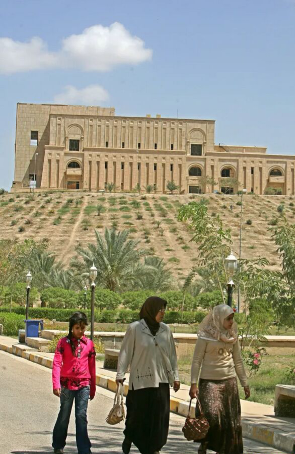 نگاهی به کاخ ها و ویلاهای صدام حسین که دهه ها بعد از جنگ ویرانه و متروک رها شدهاند - 10