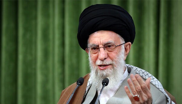نگاهی به گذرنامه متفاوت و جالب رهبر شهید انقلاب+عکس