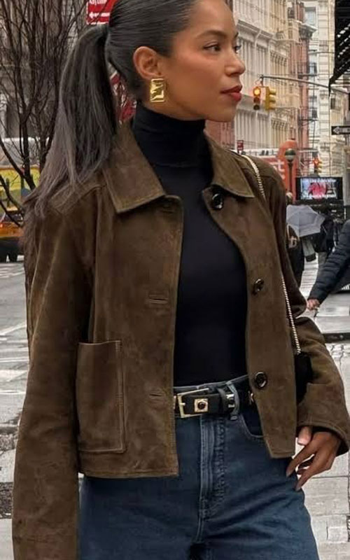 چطور برای استایل پاییز 1405 آماده شویم - Brown Suede Jacket Women Jeans Outfit 1