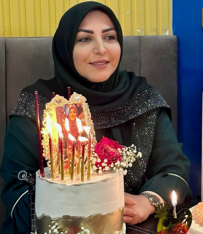 نگاهی به چیدمان خانه المیرا شریفی مقدم؛ از مبلمان کلاسیک تا تزئینات ایرانی + عکس - D8A7D984D985DB8CD8B1D8A7D8B4D8B1DB8CD981DB8CD985D982D8AFD985
