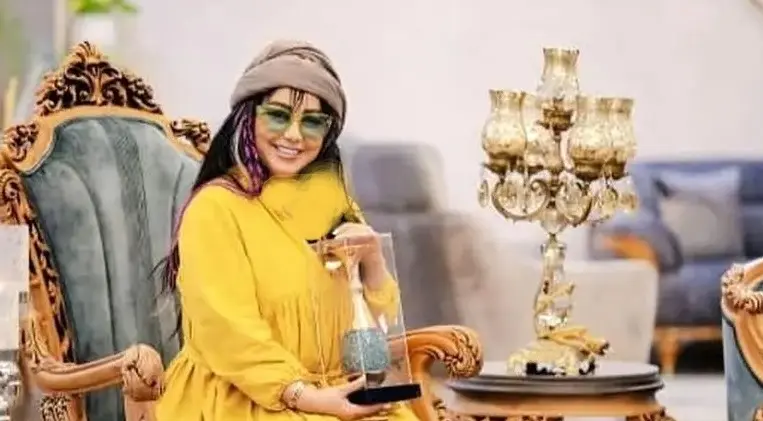 نگاهی به چیدمان منزل شاهانه بهنوش بختیاری بازیگر سریال بامداد خمار و همسرش به سبک کاخ نشینان اروپا/ شومینه مرمری، شمعدانی ۵ شاخه اعیانی، فرش ابریشمی و... - file 10 3