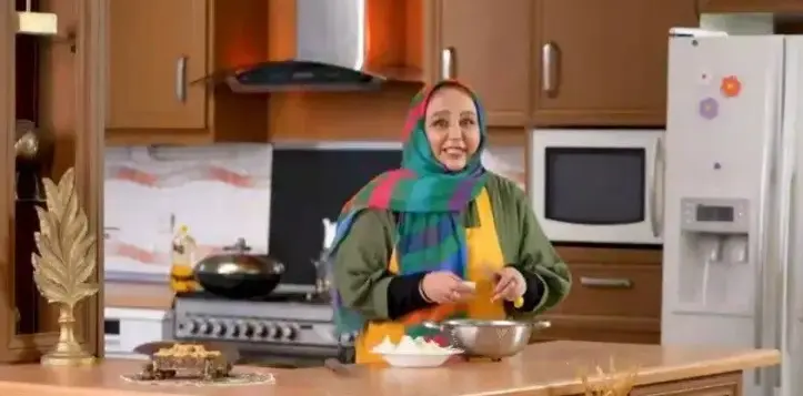 نگاهی به چیدمان منزل شاهانه بهنوش بختیاری بازیگر سریال بامداد خمار و همسرش به سبک کاخ نشینان اروپا/ شومینه مرمری، شمعدانی ۵ شاخه اعیانی، فرش ابریشمی و... - file 12 1