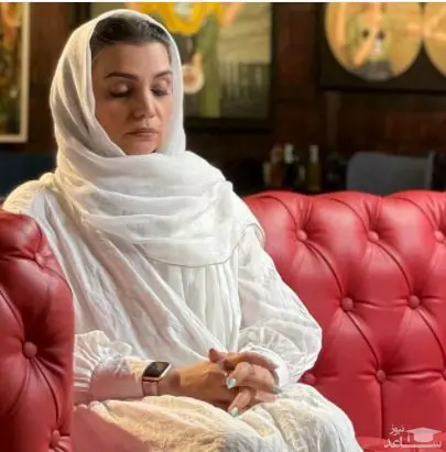 نگاهی به دکوراسیون شیک منزل الهام پاوه نژاد با مبلمان چستر قرمز و زیبا - file 2 4