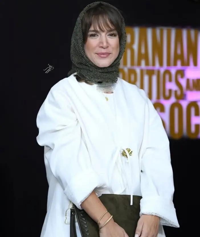نگاهی به تیپ و استایل برگزیده هنرمندان زن ایرانی در یک ماه اخیر/از ستاره اسکندری و صدف اسپهبدی تا سمیرا حسن پور و مهسا حجازی - file 2 5