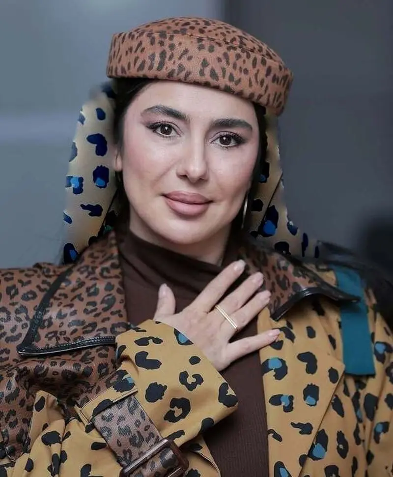 فیلم / نگاهی به تیپ و استایل پاییزی خانم بازیگران ایرانی در اکران مردمی شاه نقش/ از غزاله اکرمی تا شراره رخام ونسیم ادبی از شهره سلطانی تا نفیسه روشن و خاطره حاتمی از... - image 1762596360640 1