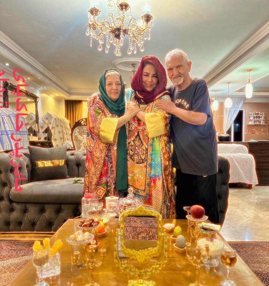 نگاهی به دکوراسیون شاهانه منزل بهنوش بختیاری؛ از لوستر های اعیانی تا مبلمان سلطنتی و میز باشکوه + عکس - untitled 2025 03 29t161115693